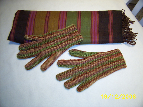Sideways Gloves 4-ply photo 3