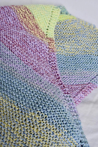 Corner Up Knit Blanket