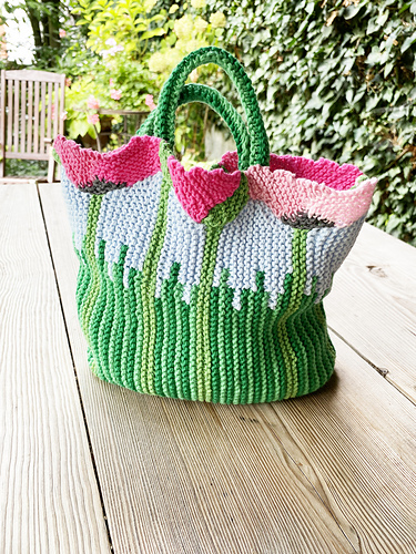 POPPYS IN THE MEADOW BAG