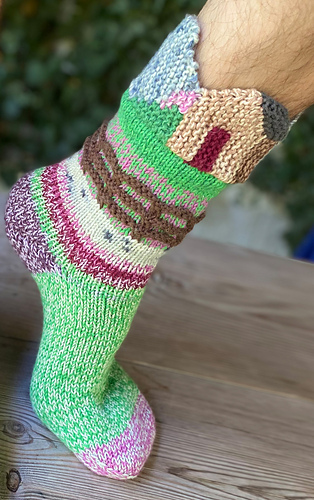 LOG CABIN ON THE ALPINE PASTURE SOCKS