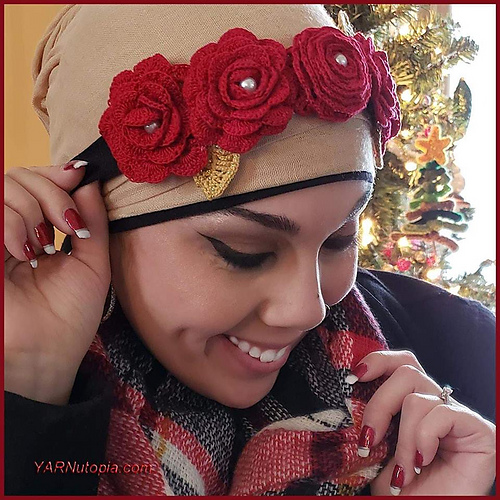 Ravelry Rose Flower Headband pattern by Nadia Fuad