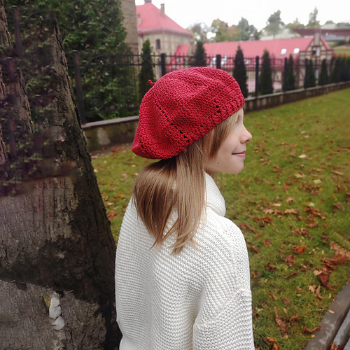 Ravelry Easy French Beret Hat pattern by Natalie Lviv