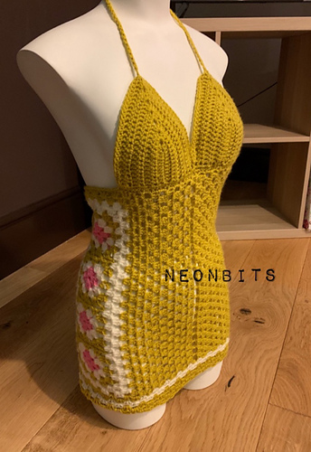 Mini granny square kjole - neon bits