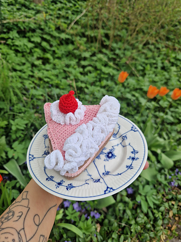 Pink cake slice playfood