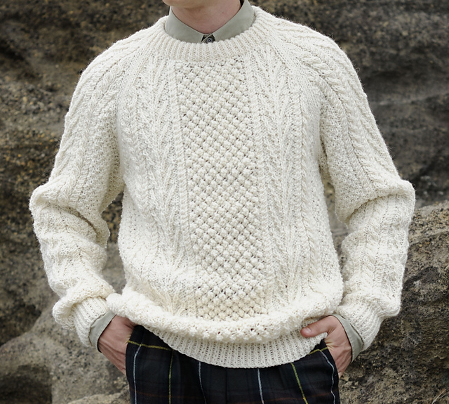 Ravelry 02 Blackberry Stitch Pullover pattern by Yoko Hatta (風工房)