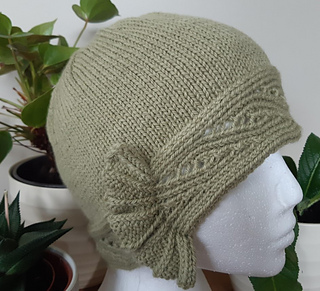 Ravelry: Rainbow Green Cloche pattern 