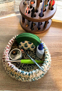 A lovely way to organize keys, wallets, or small jewelry.