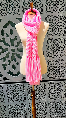 Optional tassels add a touch of movement, like water retreating to the sea.