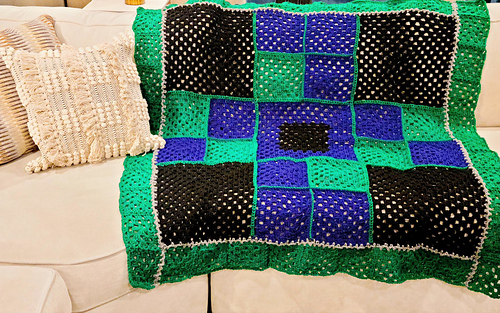 The joy of mixing colors - a perfect stash-busting project.