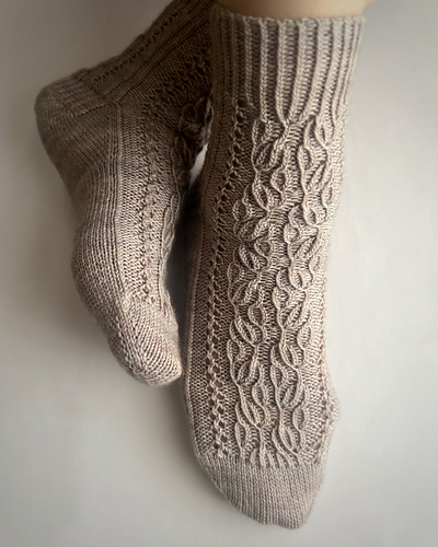 Yuragi Socks