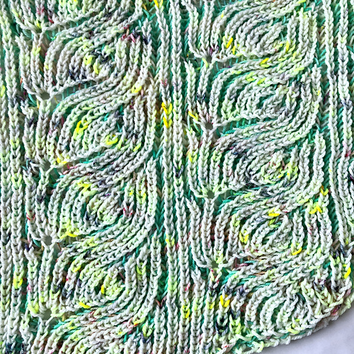 Ravelry: Riven pattern by Lesley Anne Robinson