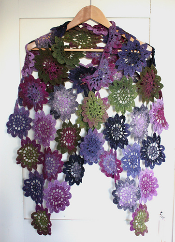 d. Flower Motif Shawl  (花モチーフのショール) 다른 모습 3