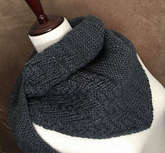 Size M: (163 cm/64”), Depth: 41cm/16”