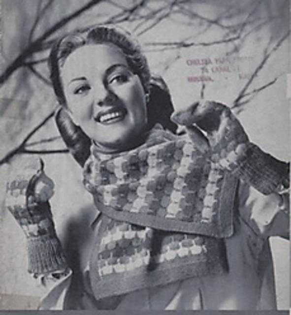 Junior Miss and Ladies Muffler and Mitten No. 1301