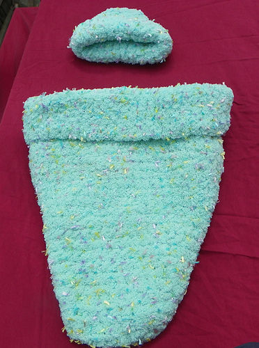 Baby Cocoon & Hat (Crochet) photo 3