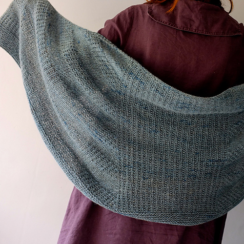 Ravelry fichu bleu pattern by Orlane Sucche