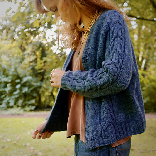 Ravelry CALIX cardigan pattern by Orlane Sucche