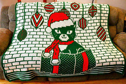 Meowy Christmas Throw
