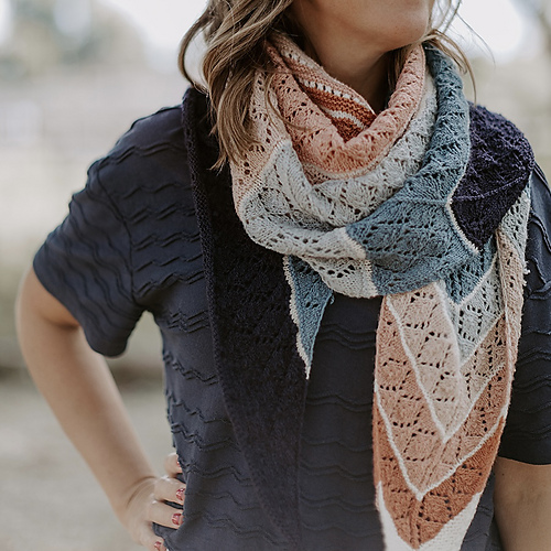 【KOOLOSET】Hand Paint Crossing Over Knit Ravelry: Painted Leaves pattern by Lisa K. Ross