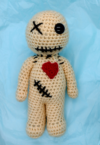Heklet Voodoo-dukke - Coel Janes Riley