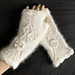 Romantic lace mittens pattern 
