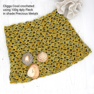 Cligga Cowl made using 100g Perran Yarns 4ply Fleck (merino) yarn in shade Precious Metals