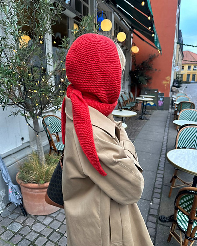 Sophie Hood - PetiteKnit