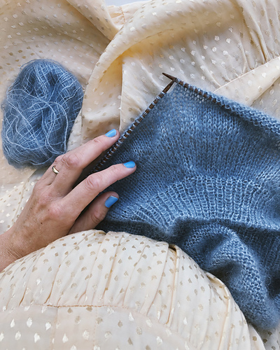 Novice Genser – Mohair Edition - PetiteKnit