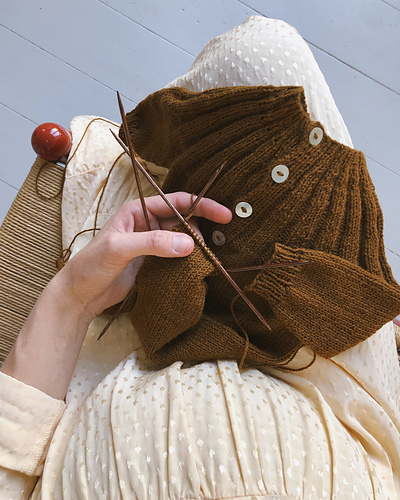 Søndagsdrakt - PetiteKnit