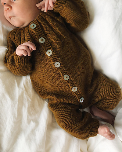 Søndagsdrakt - PetiteKnit