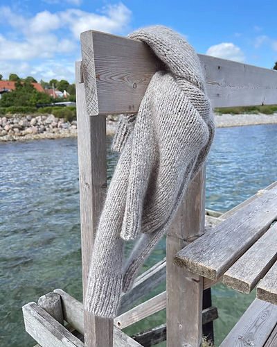 Novice Sweater - Chunky Edition - PetiteKnit
