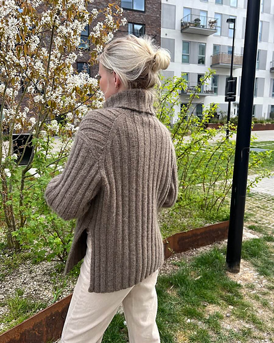 Ravelry: Hazel Sweater pattern by PetiteKnit