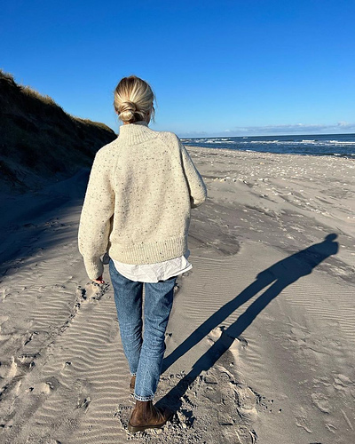 Louvre Genser - PetiteKnit