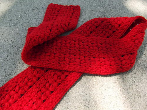 p.15 Scarf B  透し模様のマフラーB 다른 모습 1