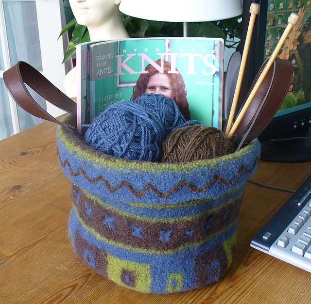 Ravelry Felted Basket Bucket pattern by Jennifer Pace, Pipp's Purses