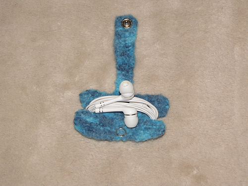 Earbud Buddy / Felted Cozy photo 2