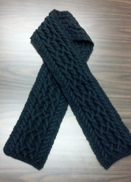 Ravelry PizzaMimi s Dryad Black Cable Scarf