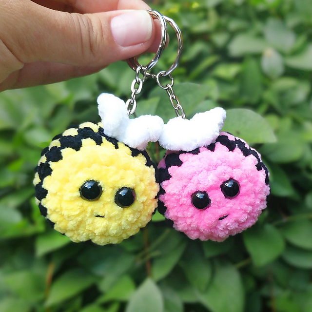 Ravelry Bee Keychain pattern by Marina Emelianova