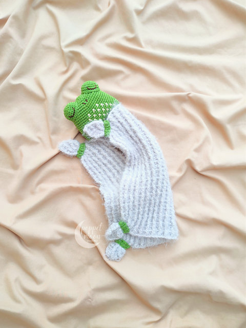 frog lovey