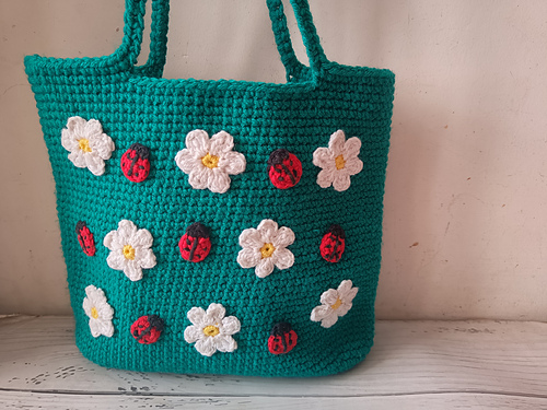 Daisies and ladybugs bag