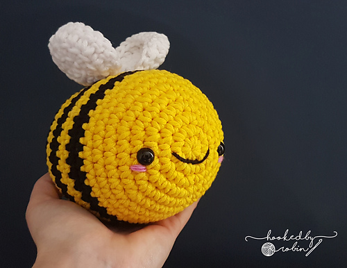 Bumblebee photo 5