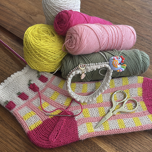 Fruit Pickknit Socks