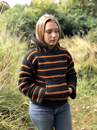 Crochet_Hoodie_1_medium.jpg