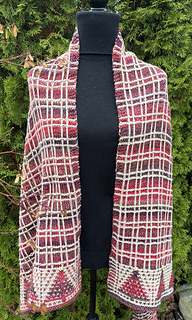 Ravelry: RS Yuletide Reader's Wrap pattern by RavenstitchStudio