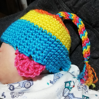 16/06/20 - icord added to top of hat & fin on back of hat visible (side view)