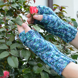 Ravelry: Rewda's Turboschnelle Handstulpen/Turbofast Mittens