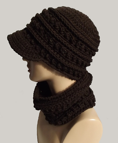 Bumpy Ridges Hat and Cowl photo 1