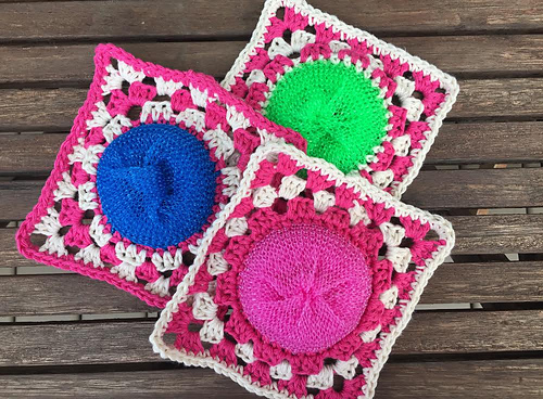 Circle Granny Square Scrubby photo 2