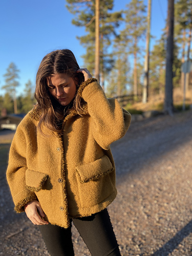 Krøllekantjakke - Nina Ruth