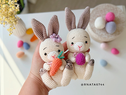 Easter Bunny with eggs